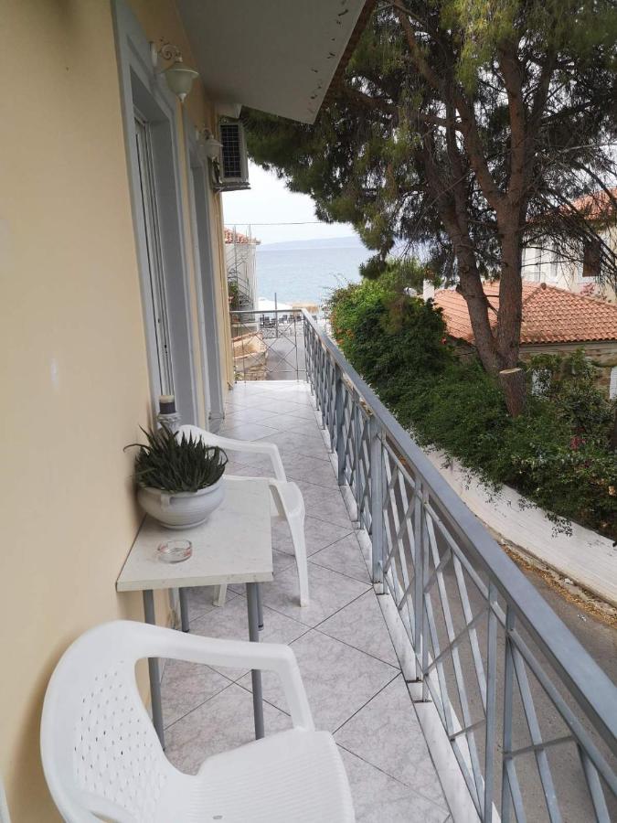 Panos & Antzy Apartments Kalamata Extérieur photo